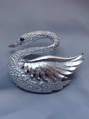 Gerry's Silver Tone Swan Brooch
